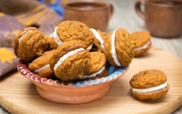 Keto Pumpkin Ice Cream Sandwich Keto Pumpkin Ice Cream Sandwich