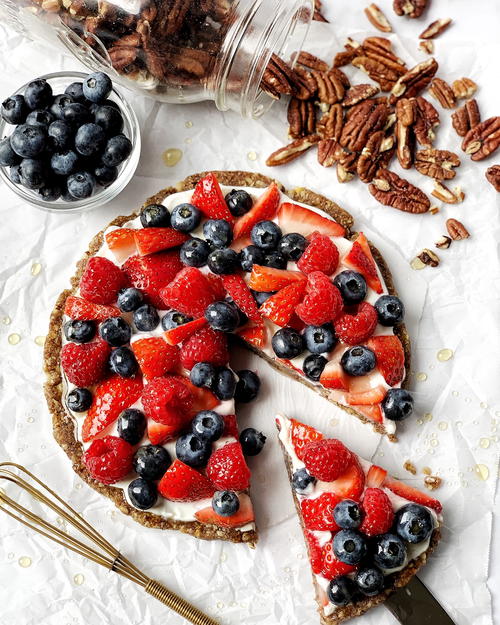 No Bake Fruit Tart with a Honey Glaze No Bake Fruit Tart with a Honey Glaze