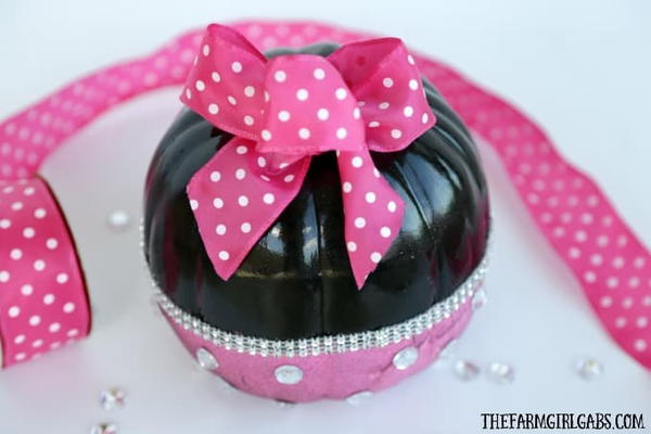 DIY Minnie Mouse Pumpkin DIY Minnie Mouse Pumpkin