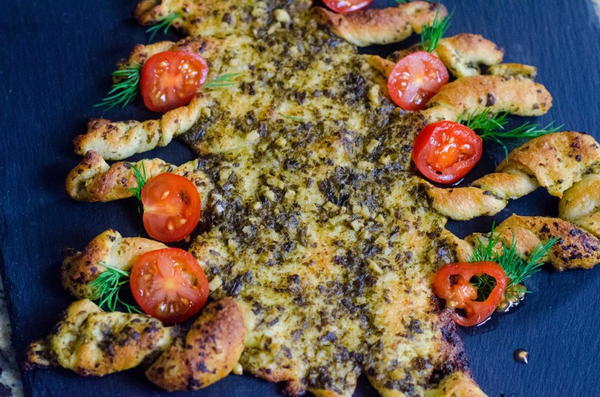 Christmas Pesto Tree Bread Christmas Pesto Tree Bread