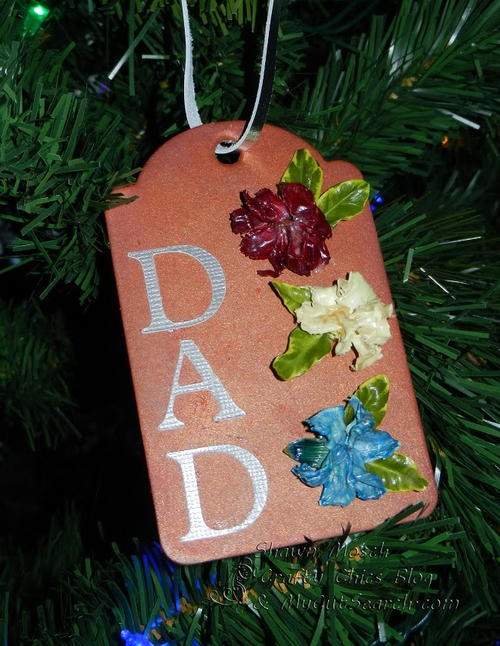 In Memory Of Christmas Ornament Using Dried Flowers In Memory Of Christmas Ornament Using Dried Flowers