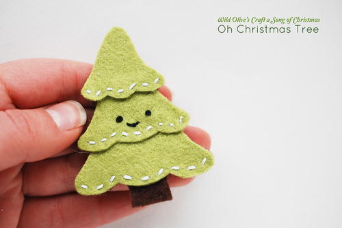 Cute Smiling Christmas Tree Pin Cute Smiling Christmas Tree Pin
