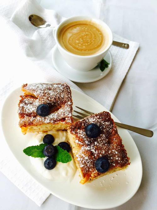 Peach and Ground Almond Gluten Free Cake Peach and Ground Almond Gluten Free Cake