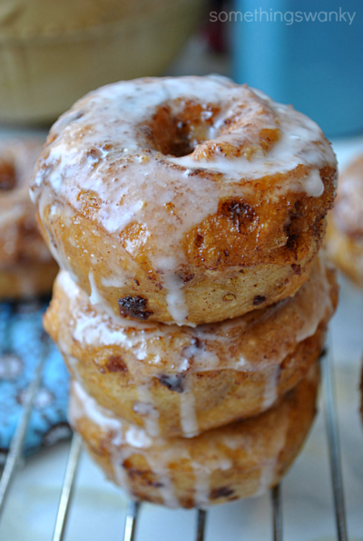 Cinnabon-Style Cinnamon Roll Donuts Cinnabon-Style Cinnamon Roll Donuts