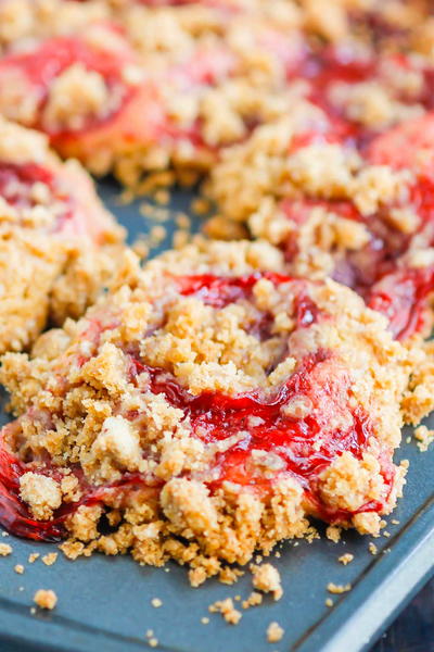 Peanut Butter and Jelly Muffins Peanut Butter and Jelly Muffins