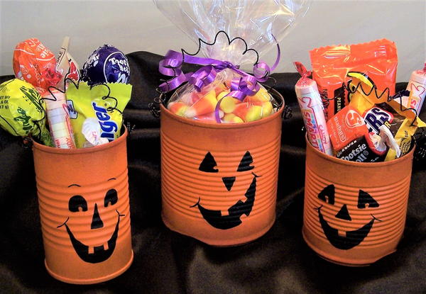 Uncanny Pumpkin Treat Holders Uncanny Pumpkin Treat Holders