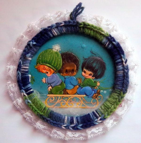 Christmas Card and Recycled Plastic Lid Christmas Ornament Christmas Card and Recycled Plastic Lid Christmas Ornament
