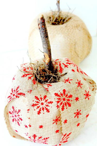 DIY Toilet Paper Pumpkins DIY Toilet Paper Pumpkins