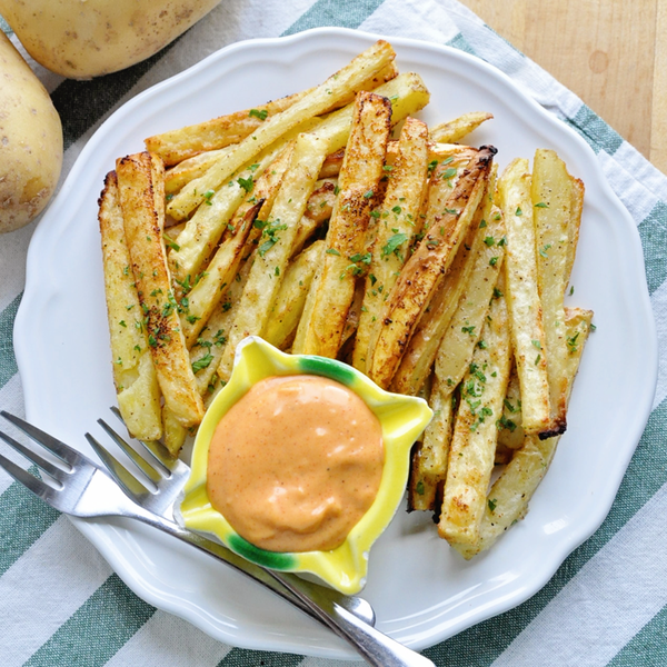 The most EPIC Oven-Baked Garlic Fries with Spicy Paprika Aioli The most EPIC Oven-Baked Garlic Fries with Spicy Paprika Aioli