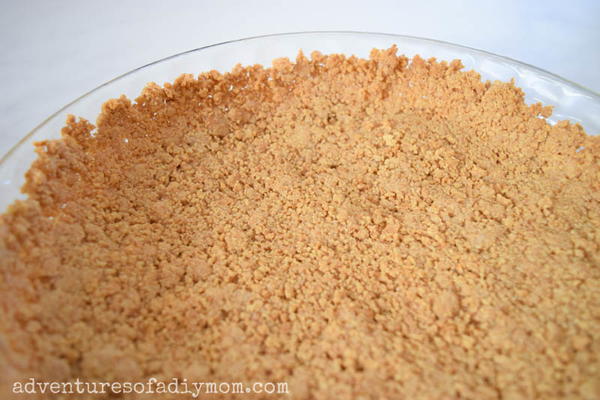 How to Make a Homemade Graham Cracker Crust How to Make a Homemade Graham Cracker Crust