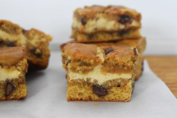 Caramel Cheesecake Cookie Bars Caramel Cheesecake Cookie Bars