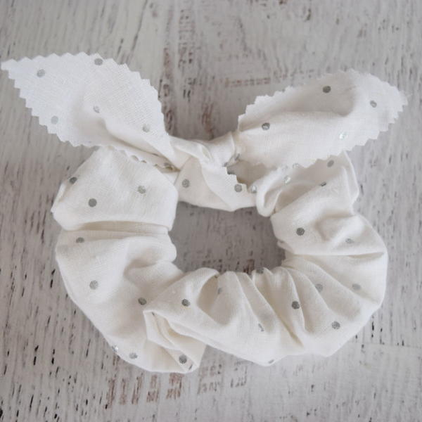 Super Easy Bows for Scrunchies Super Easy Bows for Scrunchies