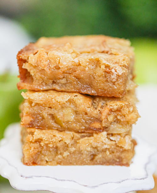 Salted Caramel Chip Apple Blondies Salted Caramel Chip Apple Blondies