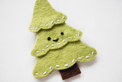 Cute Smiling Christmas Tree Pin