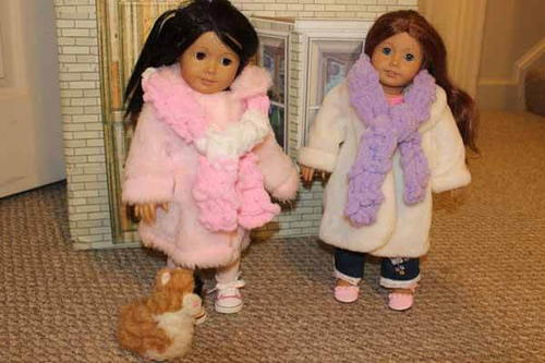 Doll Scarf from Loop Yarn Doll Scarf from Loop Yarn