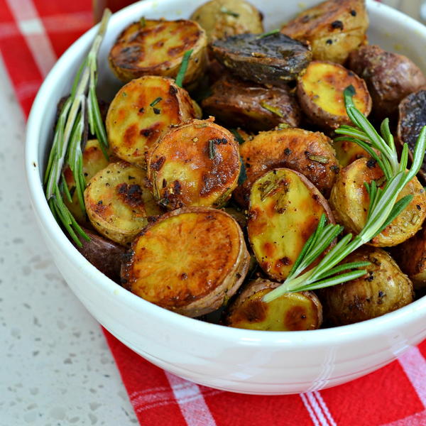 Roasted Rosemary Potatoes Roasted Rosemary Potatoes