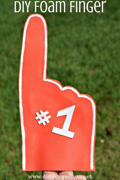 DIY Foam Finger DIY Foam Finger