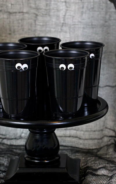 DIY Spooky Halloween Party Cups DIY Spooky Halloween Party Cups