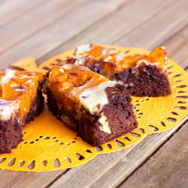 Cream Cheese Brownies with Pumpkin Swirls Cream Cheese Brownies with Pumpkin Swirls