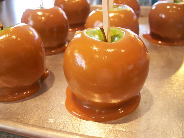 The Best Caramel Apples The Best Caramel Apples