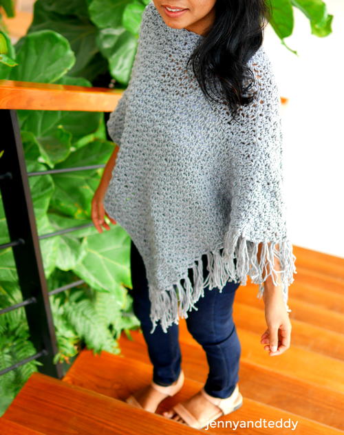 Ni NA Chunky Poncho Wrap Ni NA Chunky Poncho Wrap