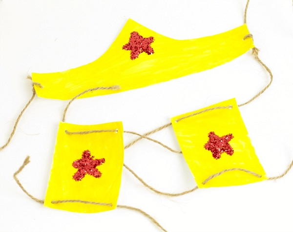 DIY Wonder Woman Crown and Cuffs DIY Wonder Woman Crown and Cuffs