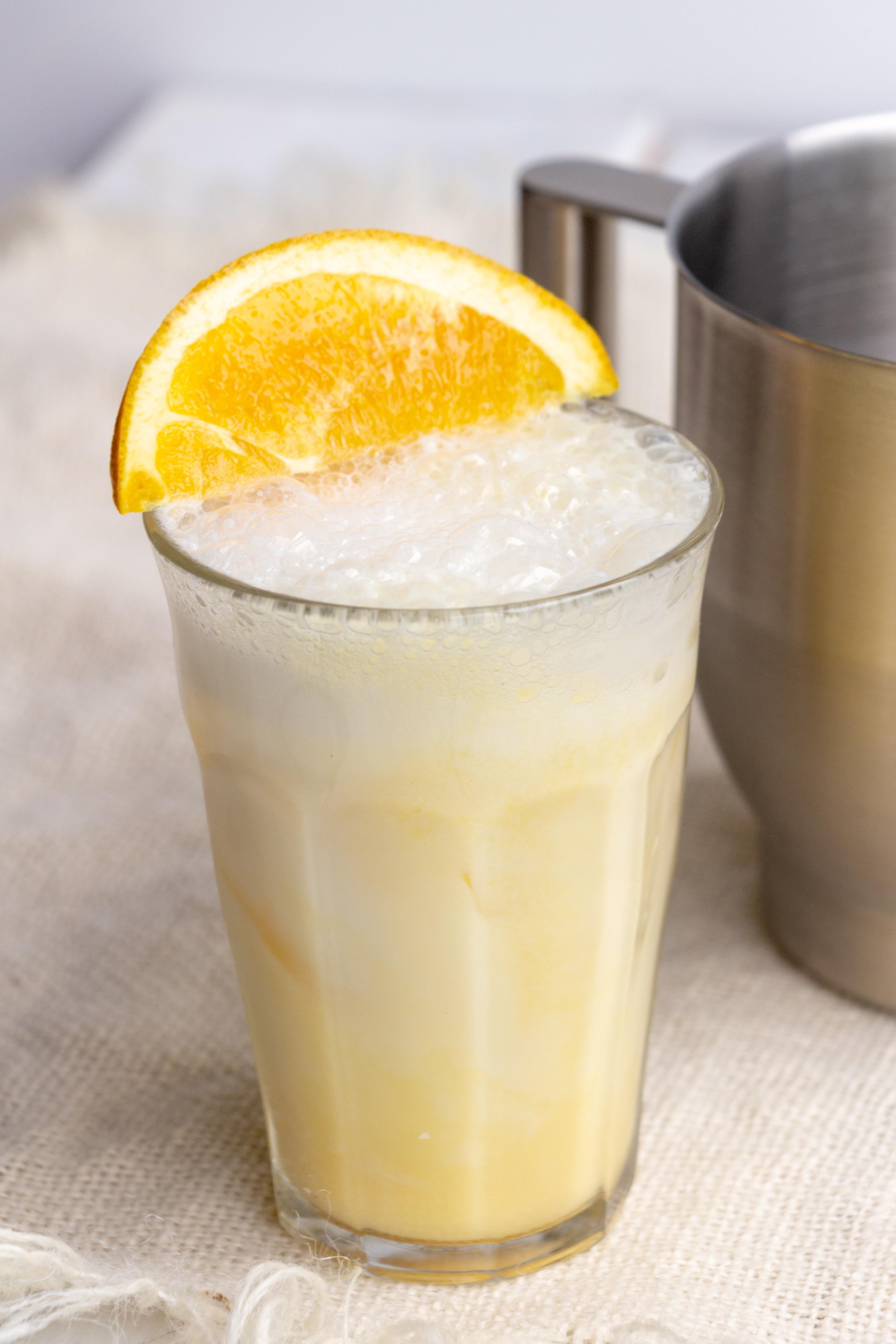 Creamsicle Frothed Cocktail | RecipeLion.com
