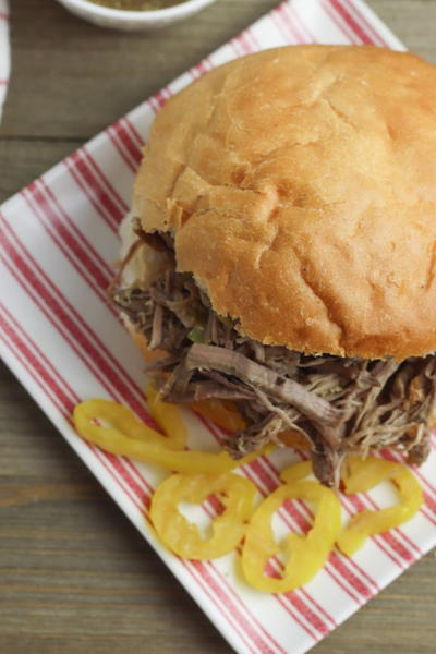 Easy Slow Cooker Italian Beef Sandwiches Easy Slow Cooker Italian Beef Sandwiches