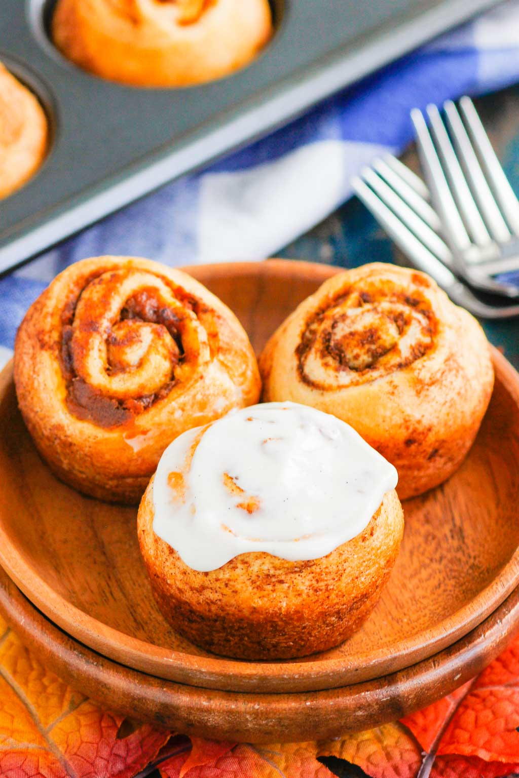 Easy Pumpkin Cinnamon Rolls | FaveSouthernRecipes.com