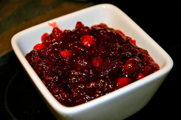 HOMEMADE CRANBERRY SAUCE HOMEMADE CRANBERRY SAUCE