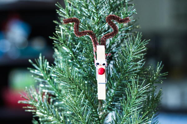 Clothespin Reindeer Ornaments Clothespin Reindeer Ornaments