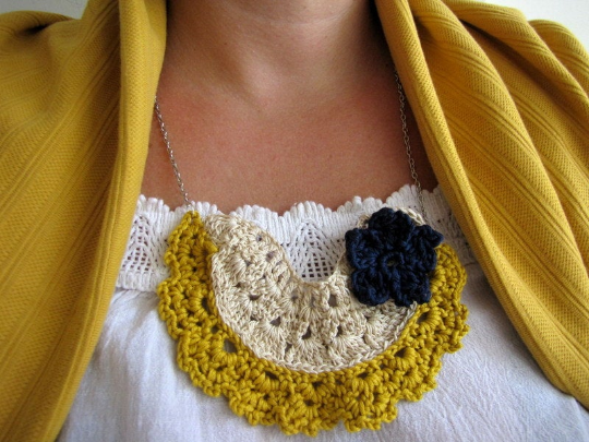 Vintage Bib Necklace Vintage Bib Necklace