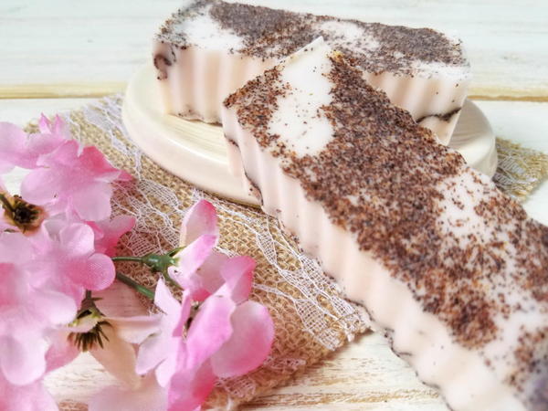 Homemade Apricot Seed Soap with Peach Mango Fragrance Homemade Apricot Seed Soap with Peach Mango Fragrance