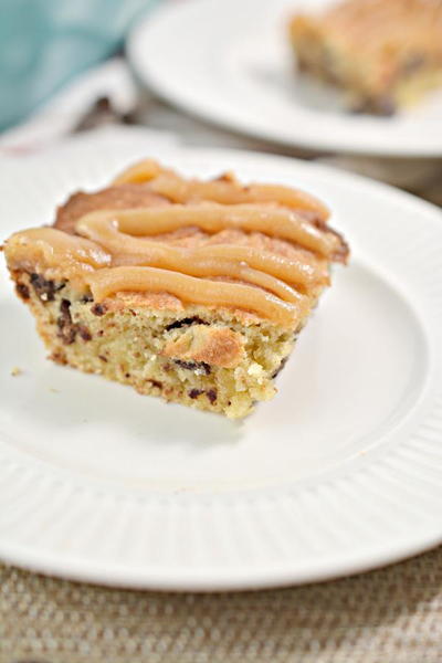 LOW CARB KETO CARAMEL CHOCOLATE CHIP COOKIE BARS LOW CARB KETO CARAMEL CHOCOLATE CHIP COOKIE BARS