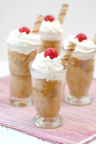 WEIGHT WATCHERS ROOT BEER FLOAT CUPCAKES WEIGHT WATCHERS ROOT BEER FLOAT CUPCAKES