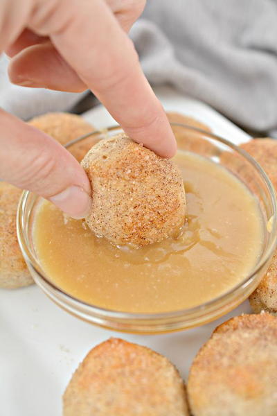 LOW CARB CARAMEL CINNAMON SUGAR PRETZEL BITES LOW CARB CARAMEL CINNAMON SUGAR PRETZEL BITES