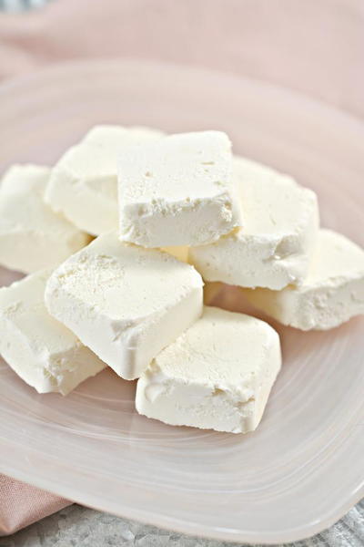 KETO PEPPERMINT CHEESECAKE FAT BOMBS KETO PEPPERMINT CHEESECAKE FAT BOMBS