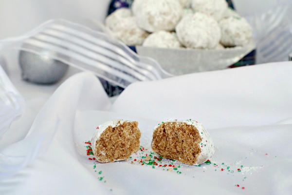 Gingerbread Snowball Cookies Gingerbread Snowball Cookies
