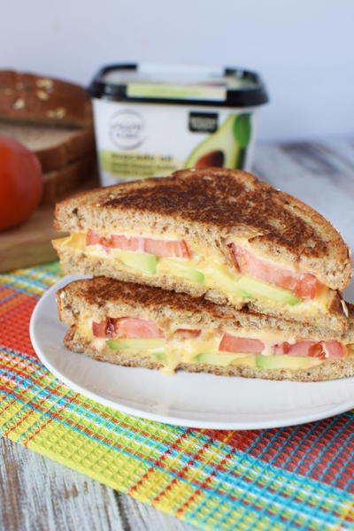 VEGAN GRILLED CHEESE SANDWICH WITH AVOCADO VEGAN GRILLED CHEESE SANDWICH WITH AVOCADO
