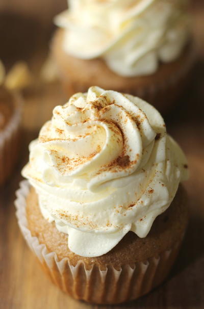 COQUITO CUPCAKES WITH COQUITO WHIPPED CREAM ICING COQUITO CUPCAKES WITH COQUITO WHIPPED CREAM ICING
