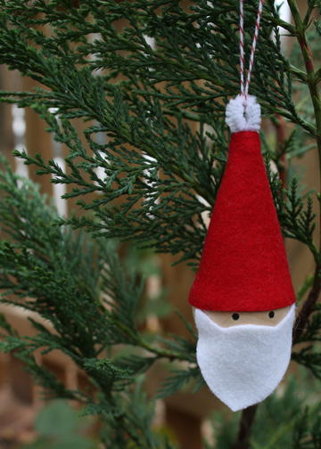 10-Minute Santa Ornament 10-Minute Santa Ornament