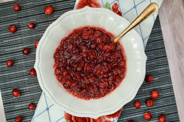 Easy Homemade Cranberry Cider Sauce Easy Homemade Cranberry Cider Sauce