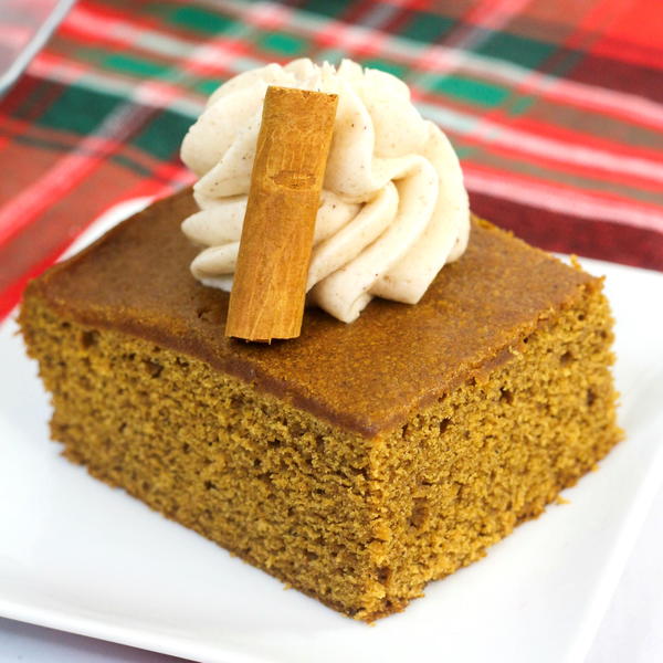 Old Fashioned Gingerbread Cake with Cinnamon Frosting Old Fashioned Gingerbread Cake with Cinnamon Frosting