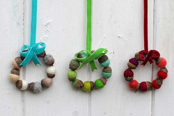 Cute Felt Acorn Mini Christmas Wreaths Cute Felt Acorn Mini Christmas Wreaths