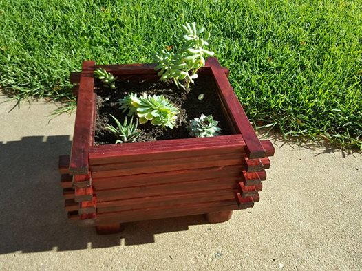Garden Planter Made from Scrap Wood Garden Planter Made from Scrap Wood