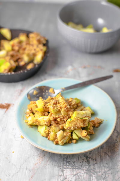 LOW-CARB APPLE CRISP RECIPE LOW-CARB APPLE CRISP RECIPE