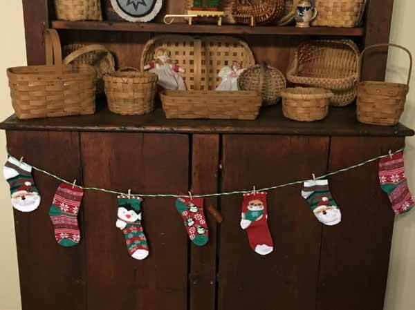 DIY Stocking Garland DIY Stocking Garland