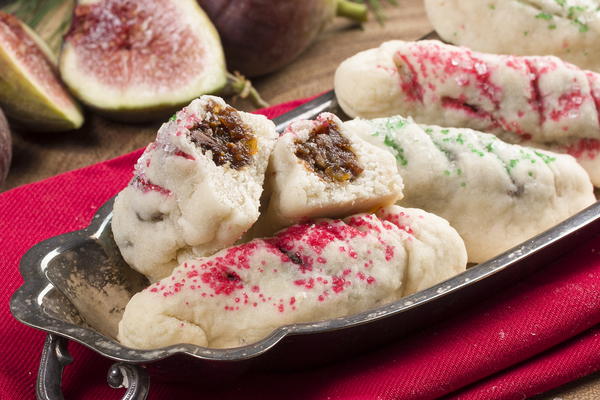 Holly Jolly Surprising Cookies