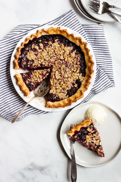 Gluten-free Blackberry Bourbon Pie Gluten-free Blackberry Bourbon Pie