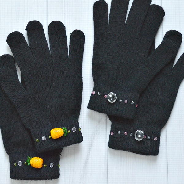 Decorated Ladies Winter Gloves Decorated Ladies Winter Gloves